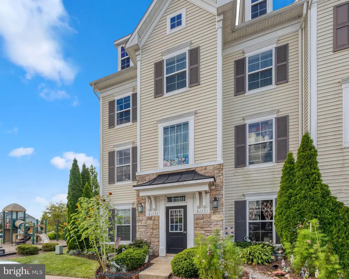 8173 Falls Grove Dr, Manassas, VA 20111 - #1
