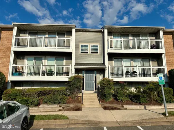 17060 Capri Ln, DUMFRIES, VA 22026