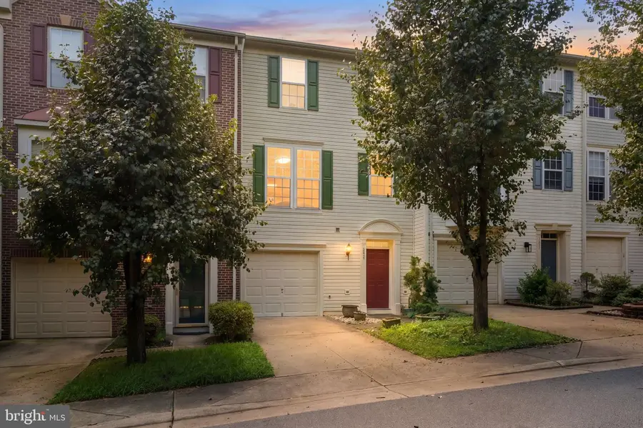 1275 Corbett Pl, Woodbridge, VA 22191 - #2