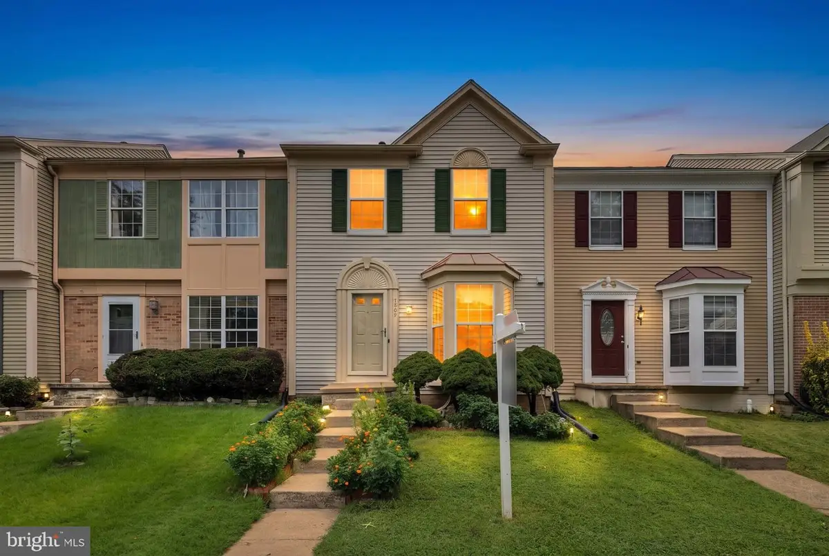 7809 Rebel Walk Dr, Manassas, VA 20109 - #1