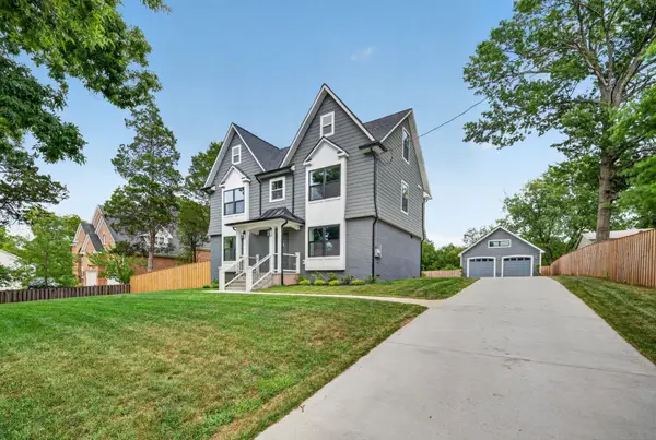8323 Rolling Rd, MANASSAS, VA 20110