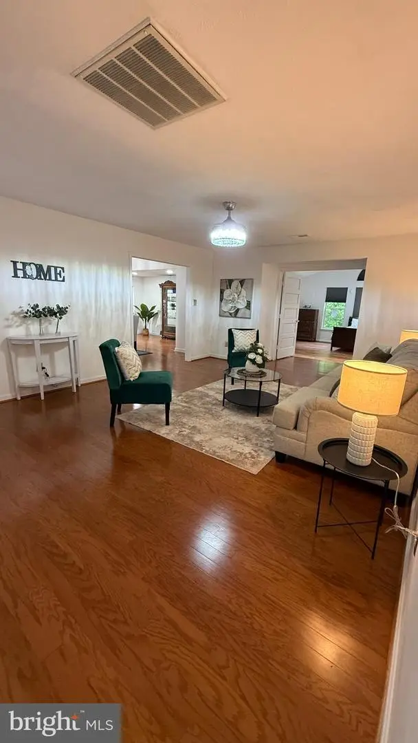 14791 Conway Dr, Manassas, VA 20112 - #2