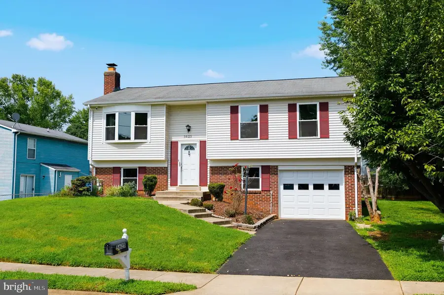 5625 Roundtree Dr, Woodbridge, VA 22193 - #2