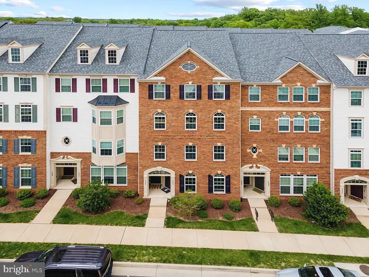 7504 Brunson Cir, Gainesville, VA 20155 - #1