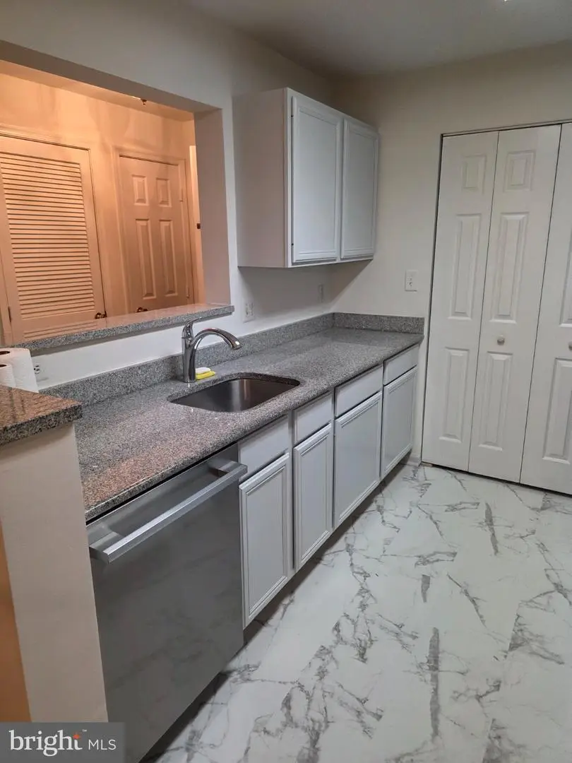 8095 Lacy Dr #202, Manassas, VA 20109 - #3