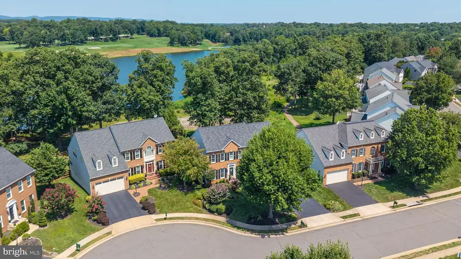 8192 Tillinghast Ln, Gainesville, VA 20155 - #2