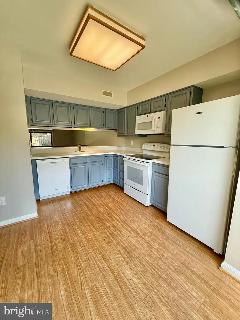 18028 Olde Port Ln, Triangle, VA 22172 - #2