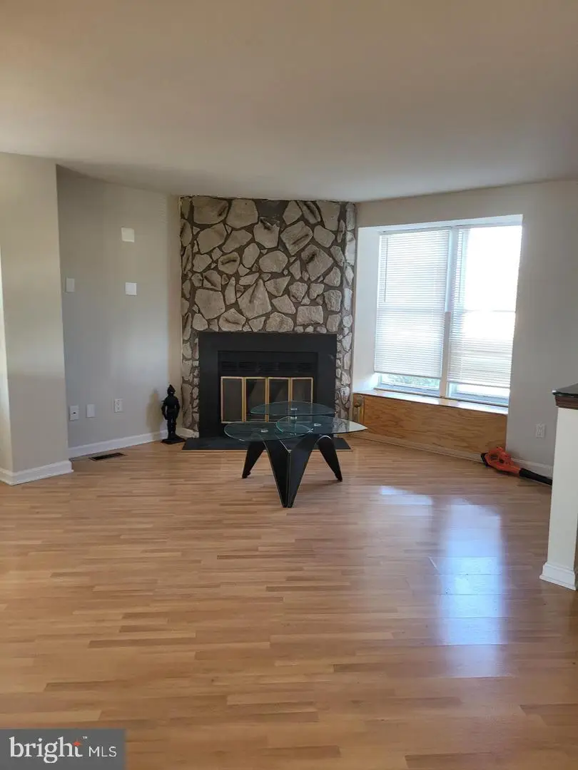 1810 Tilletson Pl, Woodbridge, VA 22191 - #3