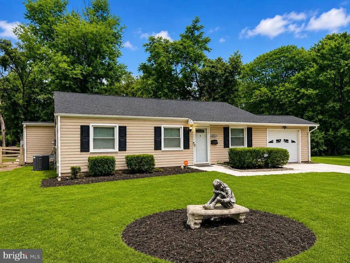 14205 Mount Pleasant Dr, Woodbridge, VA 22191 - #1