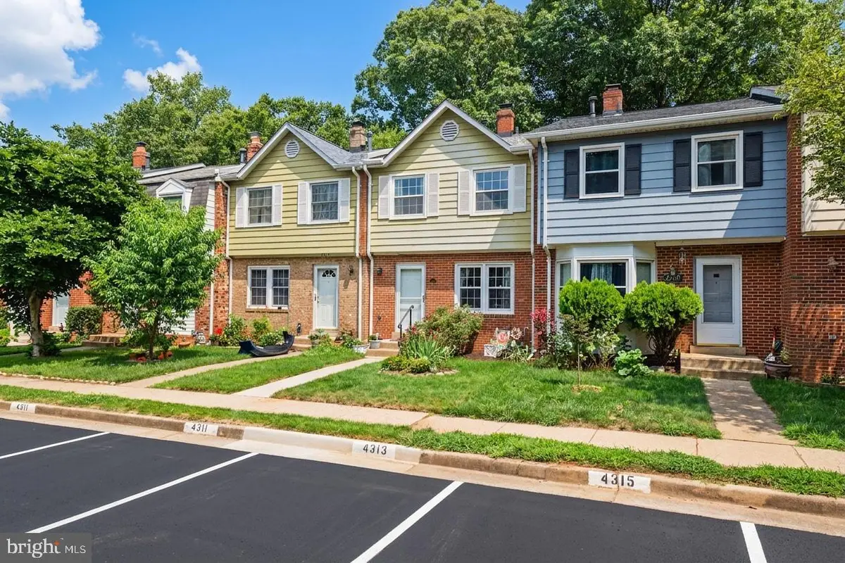 4315 Elliot Ct, Woodbridge, VA 22193 - #1