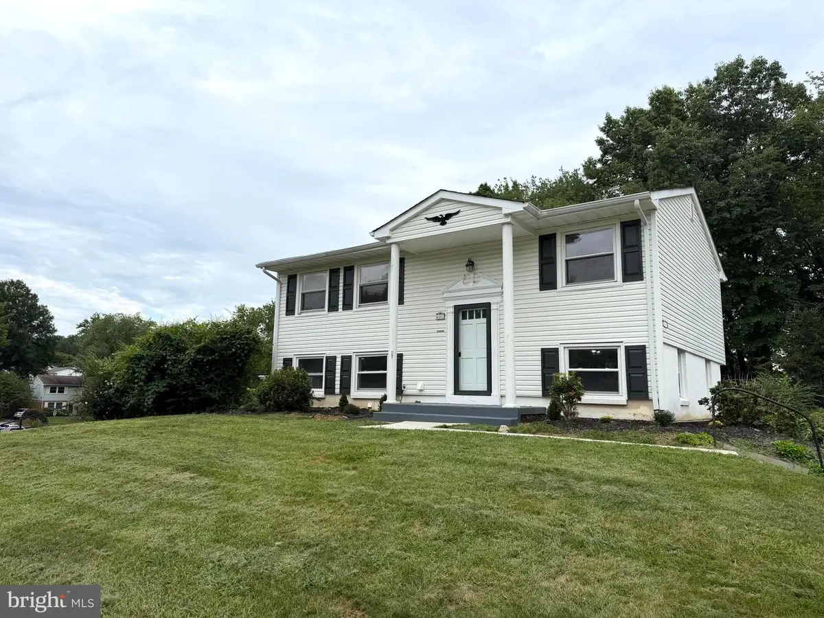 4401 Kentmore Dr, Woodbridge, VA 22193 - #1