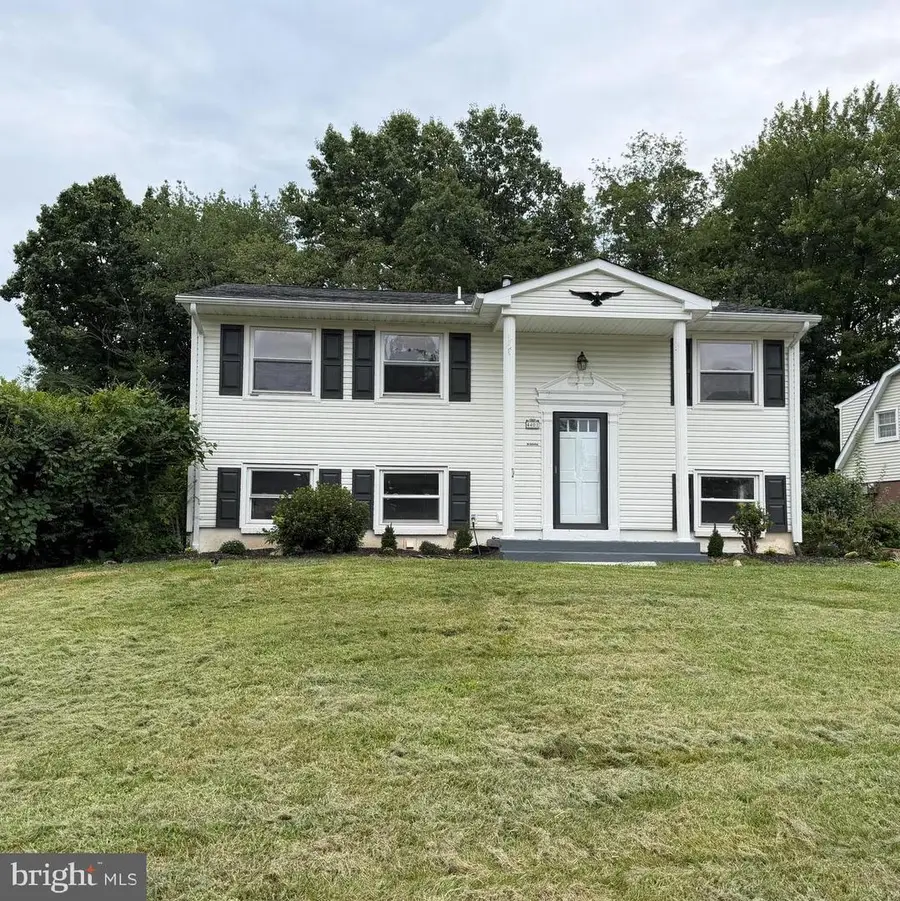 4401 Kentmore Dr, Woodbridge, VA 22193 - #2