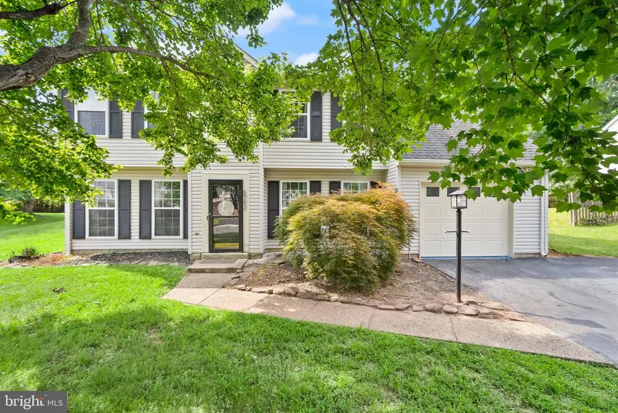 5793 Rockcliff Ln, Woodbridge, VA 22193 - #2