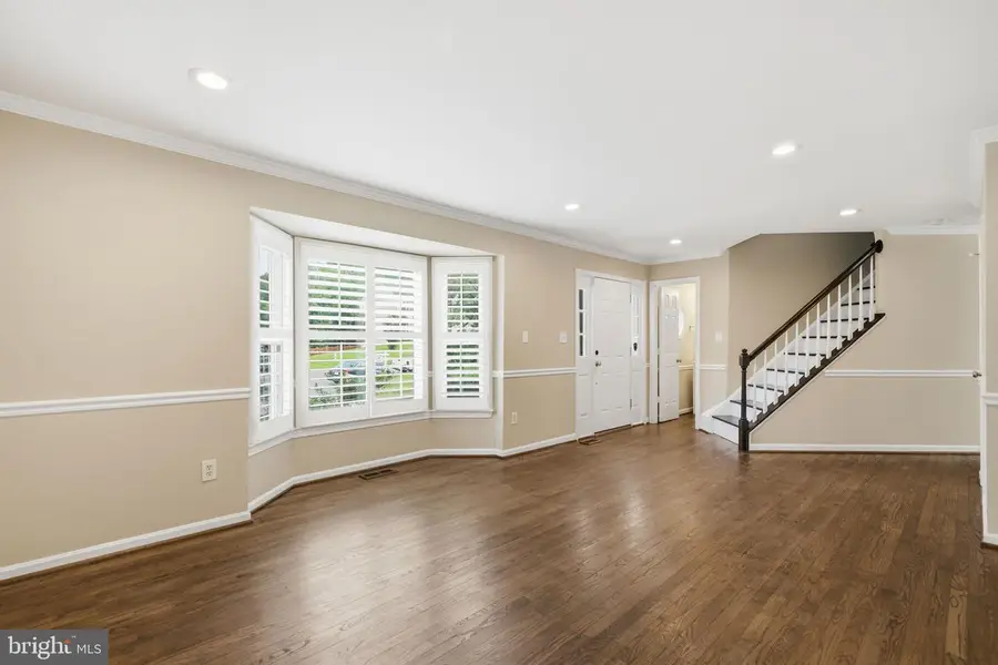 16004 Kings Mountain Rd, Woodbridge, VA 22191 - #3