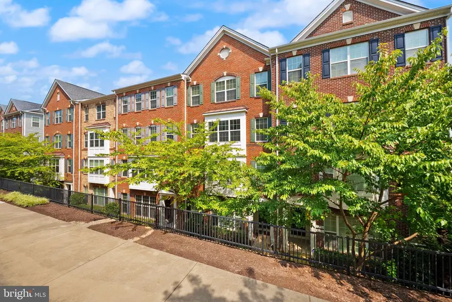 2289 Kew Gardens Dr, Woodbridge, VA 22191 - #2