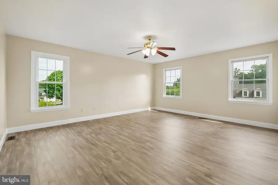 16069 Olmstead Ln, Woodbridge, VA 22191 - #3