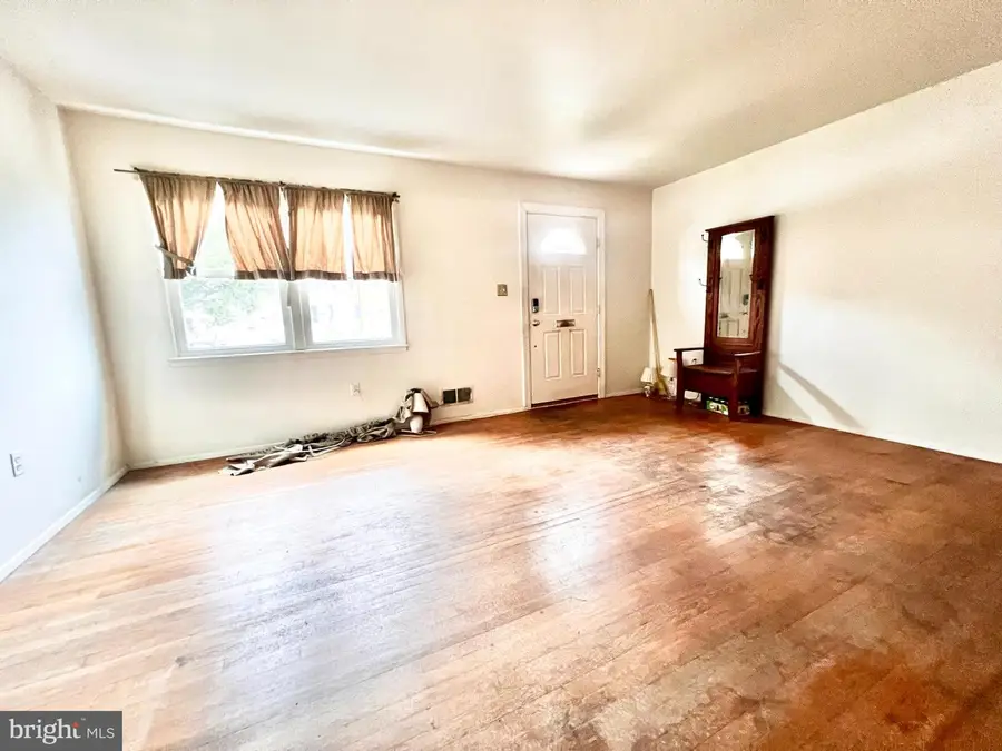 14759 Barksdale St, Woodbridge, VA 22193 - #3