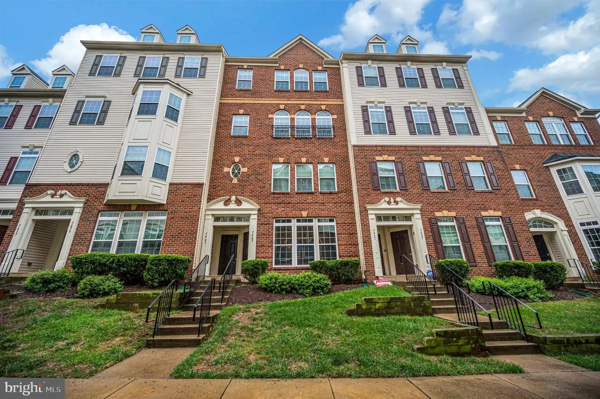 7461 Brunson Cir, Gainesville, VA 20155 - #1