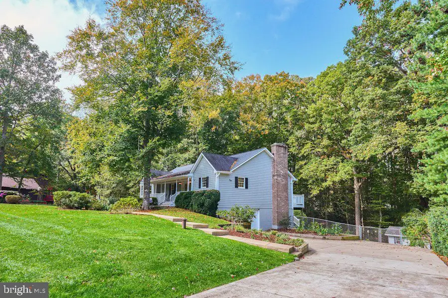 12206 Woodlark Ct, Manassas, VA 20112 - #2