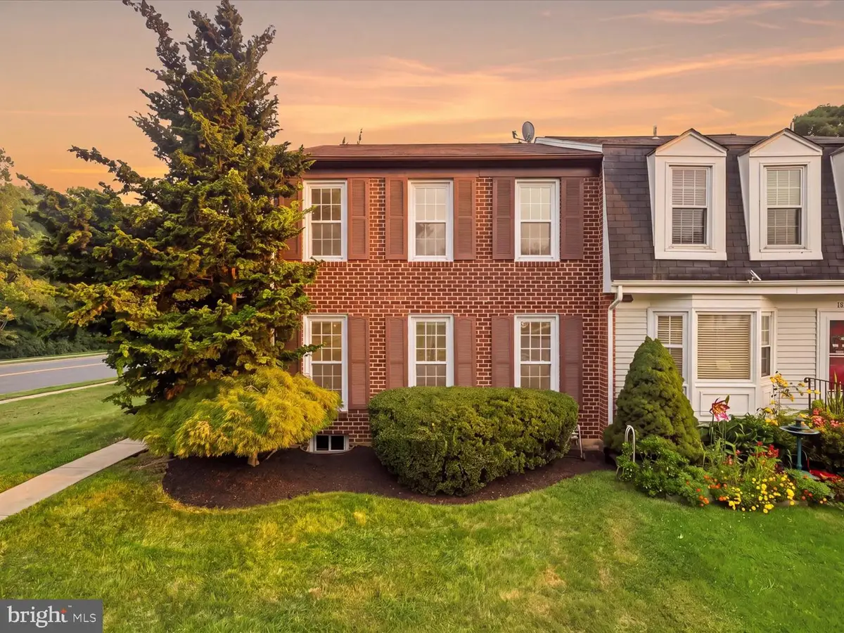 12156 Winona Dr, Woodbridge, VA 22192 - #1