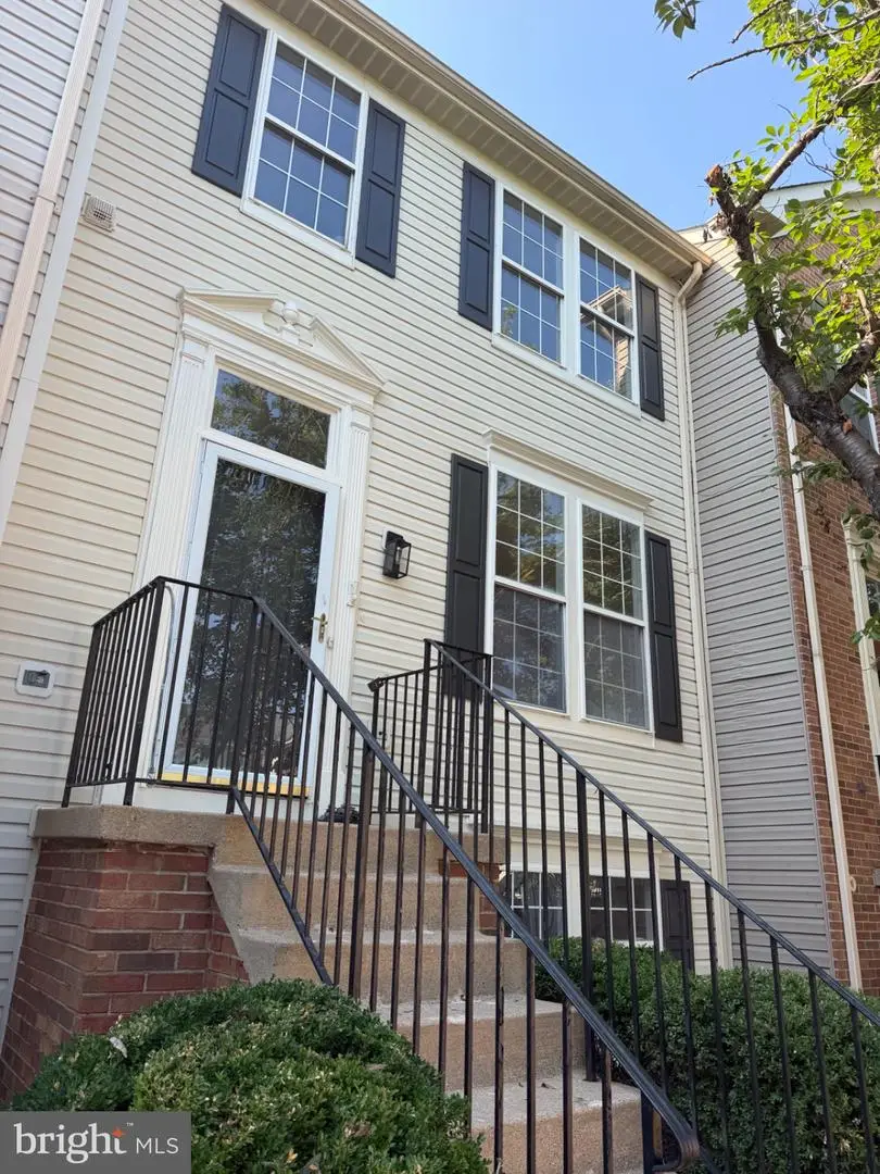 6968 Manahoac Pl, Gainesville, VA 20155 - #2