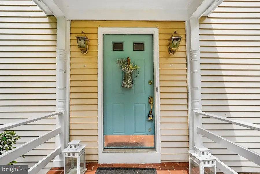 8212 Honeysuckle Rd, Manassas, VA 20112 - #3