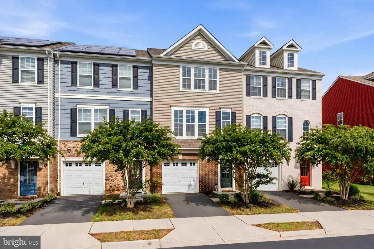 8552 Fortrose Dr, Manassas, VA 20109 - #1