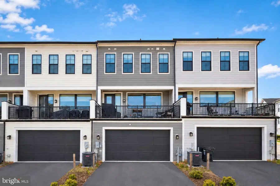 13827 Estuary Pl, Woodbridge, VA 22191 - #2