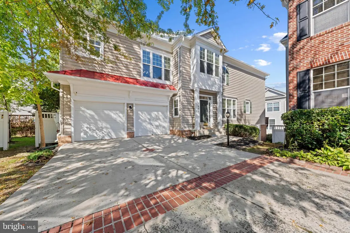 8881 Screech Owl Ct, Gainesville, VA 20155 - #1