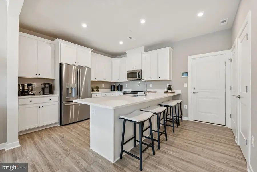 13834 Quartz Ave, Woodbridge, VA 22193 - #3