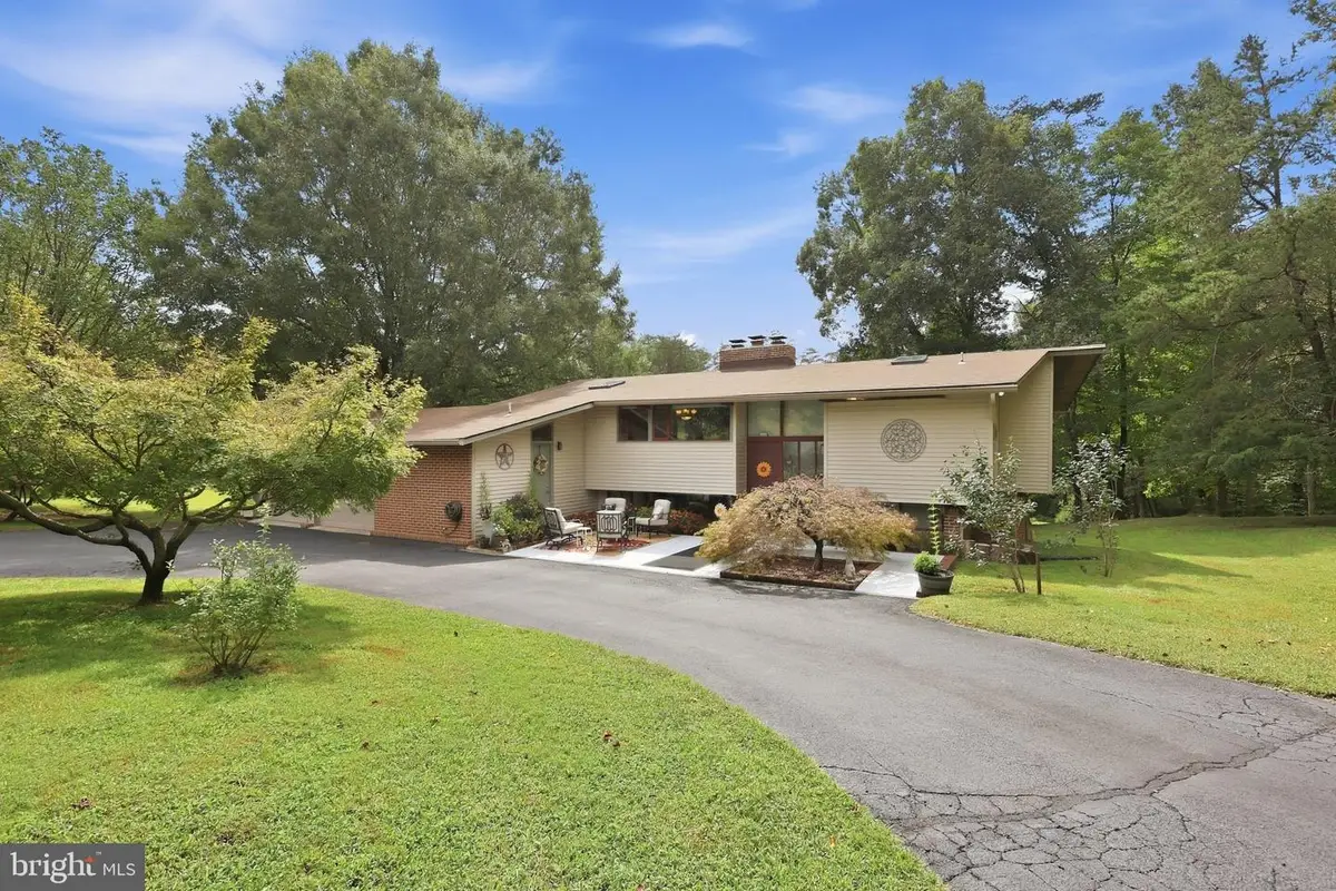 6445 Steeple Chase Ln, Manassas, VA 20111 - #1