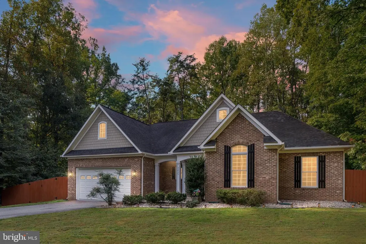 7235 Token Valley Rd, Manassas, VA 20112 - #1