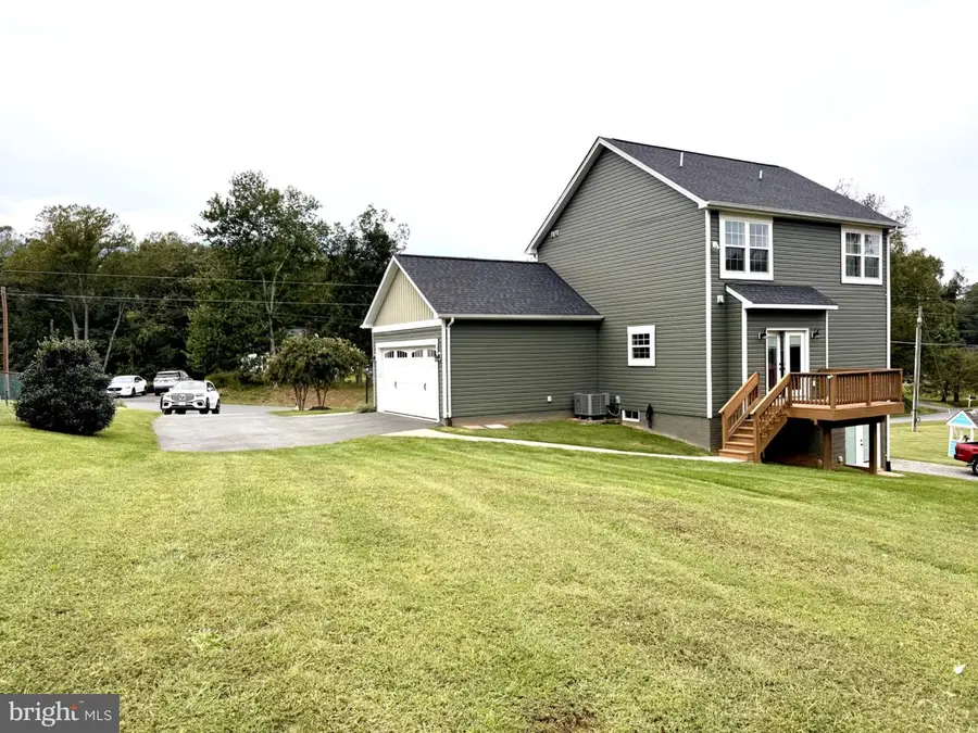 11809 Bradley Forest Rd, Manassas, VA 20112 - #2