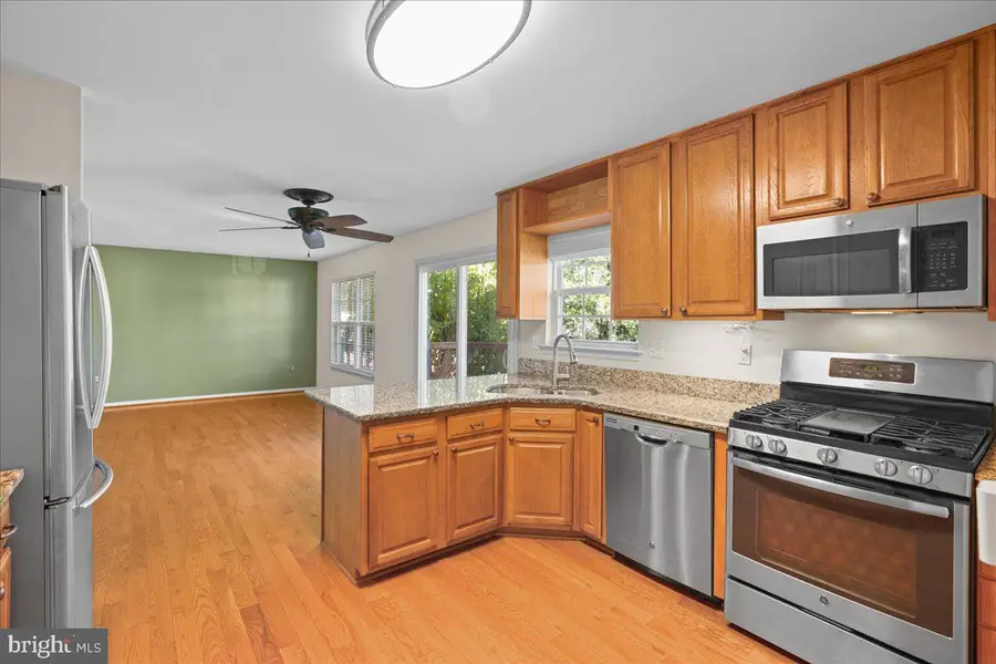 5730 Rocksbury Ln, Woodbridge, VA 22193 - #2