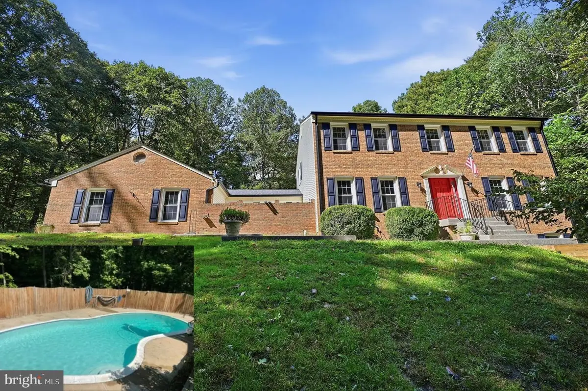 8104 Whitting Dr, Manassas, VA 20112 - #1