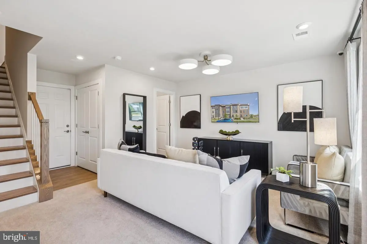 14100 Onyx St, Woodbridge, VA 22193 - #1