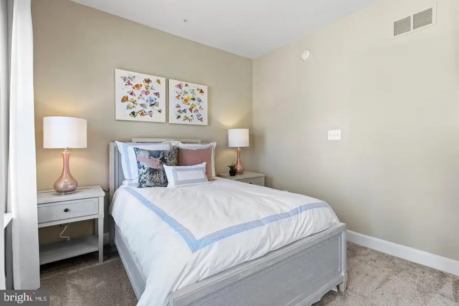 14100 Onyx St, Woodbridge, VA 22193 - #2
