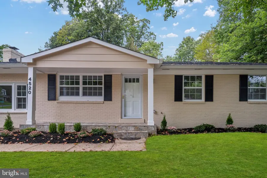 4520 Edinburg Dr, Woodbridge, VA 22193 - #2