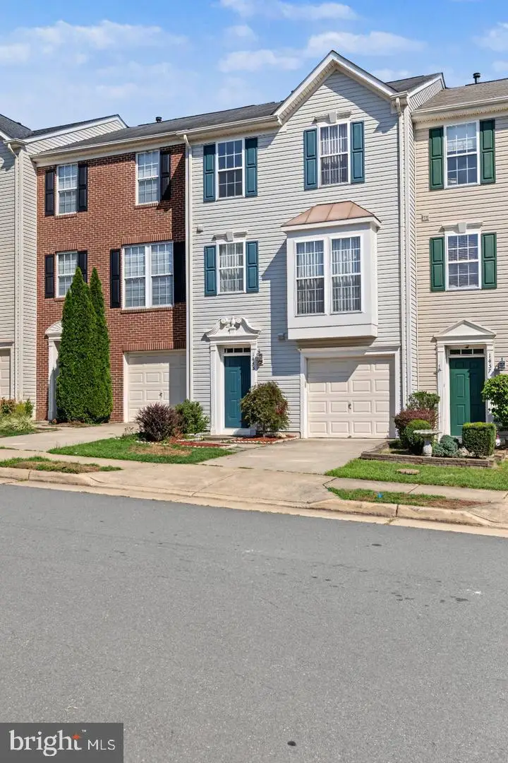 1455 Fawn Hollow Ln, Woodbridge, VA 22191 - #1