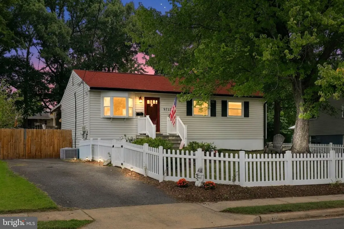 9710 Damascus Dr, Manassas, VA 20109 - #1