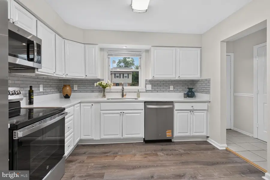 4610 Charlton Ct, Woodbridge, VA 22193 - #2