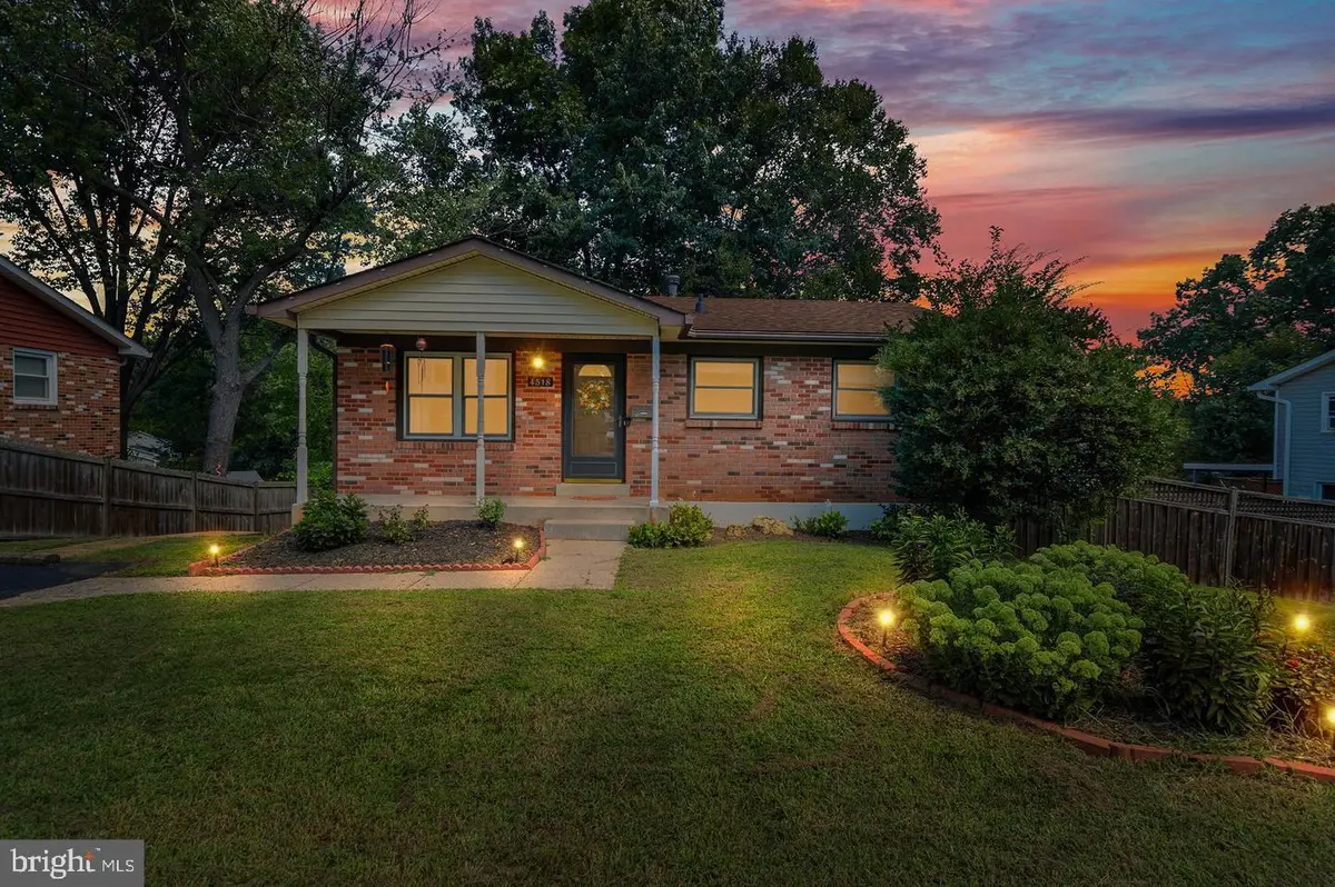 4518 Evansdale Rd, Woodbridge, VA 22193 - #1