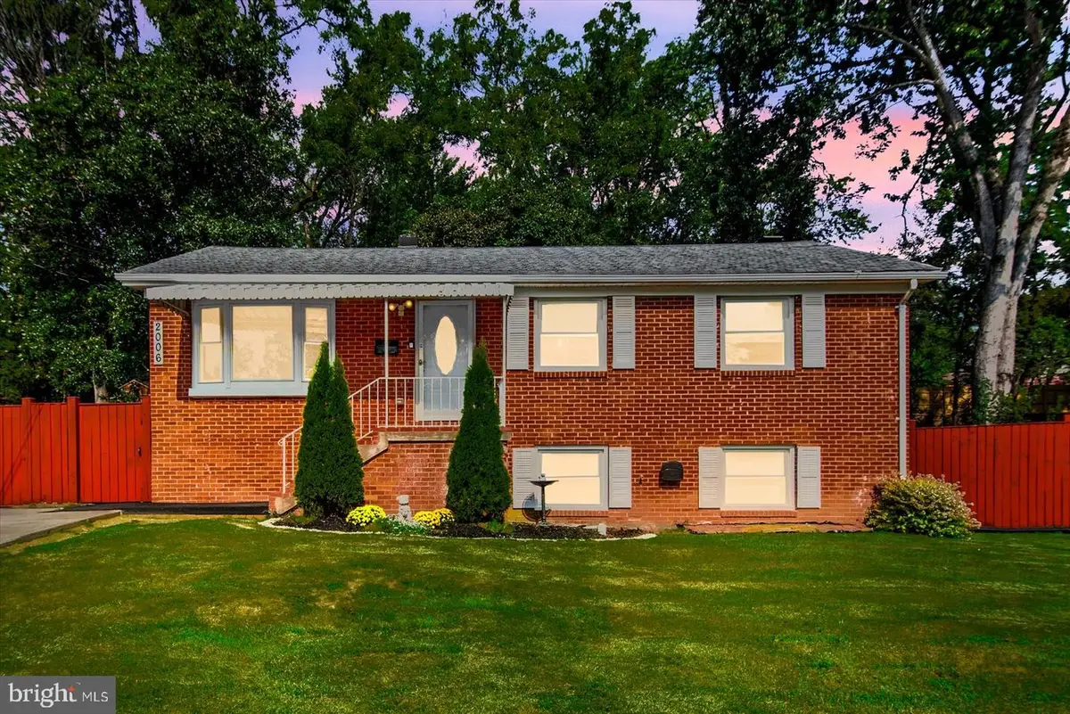 2006 Cumberland Dr, Woodbridge, VA 22191 - #1