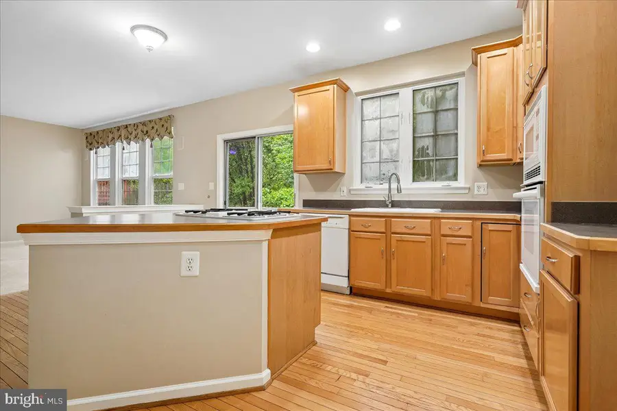 4114 Cardinal Crest Dr, Woodbridge, VA 22193 - #3