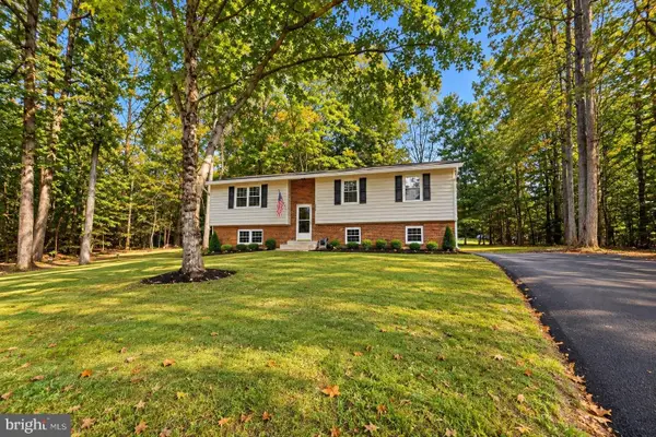 12025 Fair Hill Ln, MANASSAS, VA 20112