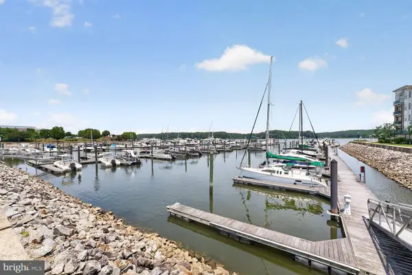 810 Belmont Bay Dr #204, WOODBRIDGE, VA 22191