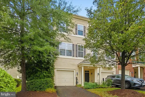 16766 Blackjack Oak Ln, WOODBRIDGE, VA 22191