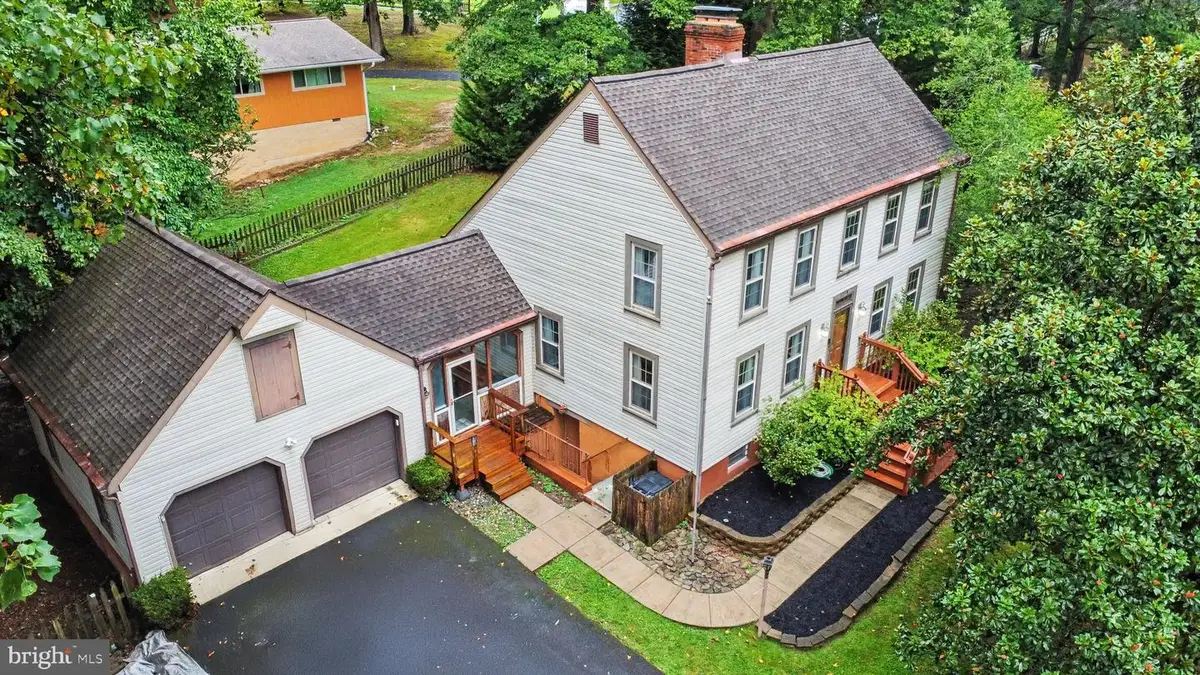 3210 Riverview Dr, Triangle, VA 22172 - #1