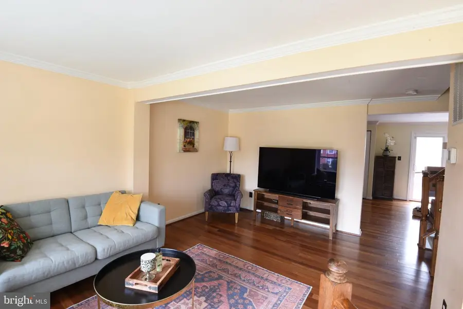 12824 Frontier Ln, Woodbridge, VA 22192 - #3