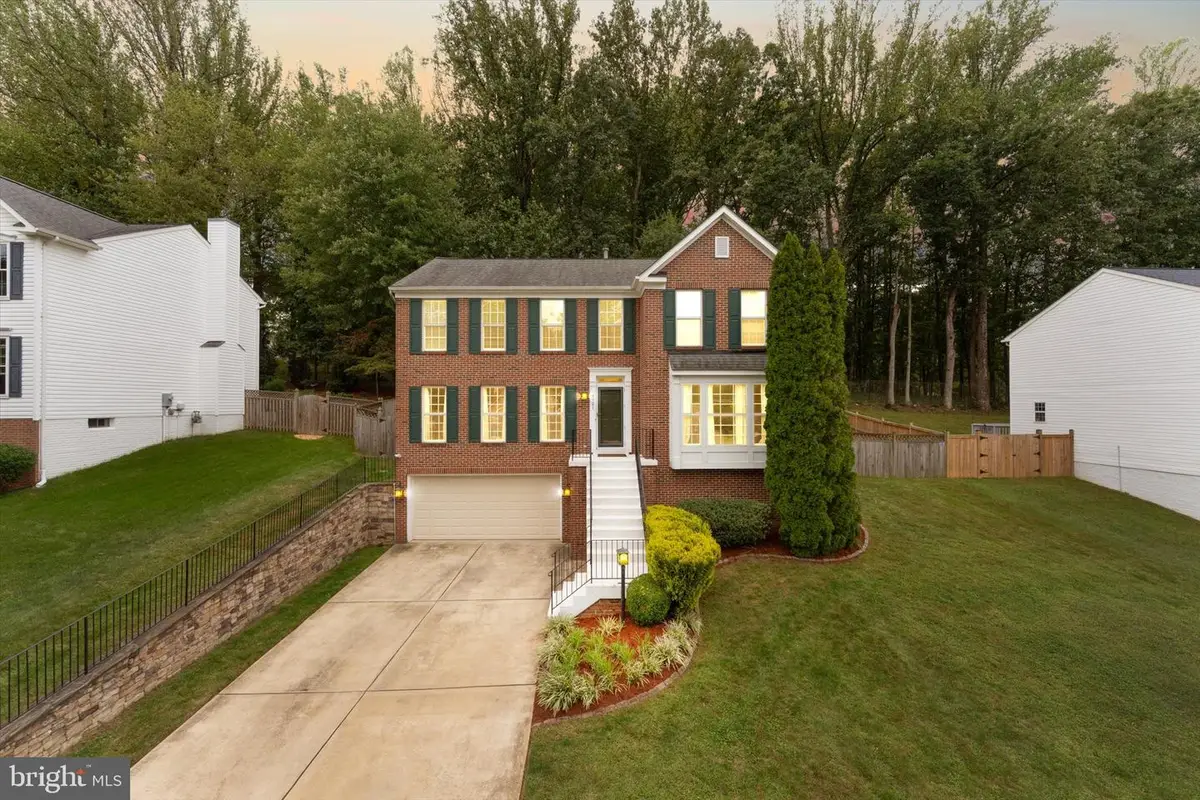4921 Frishman Ct, Woodbridge, VA 22193 - #1